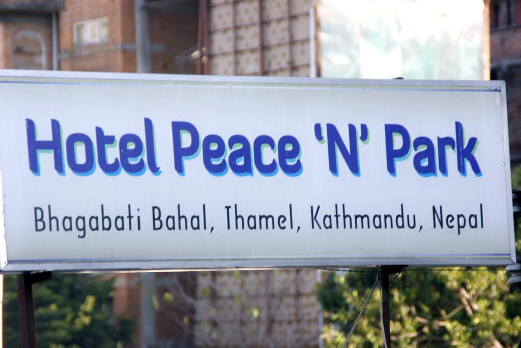 Hotel Peace N Park Катманду Екстериор снимка