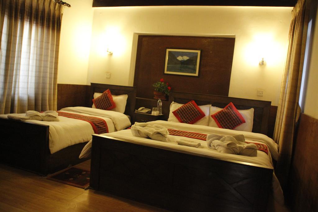 Hotel Peace N Park Катманду Екстериор снимка